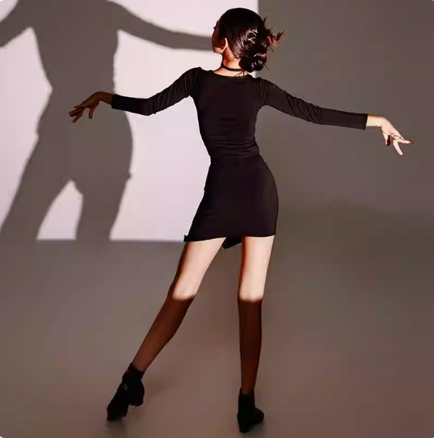 ABITO NERO - ELEGANTE E RAFFINATO!