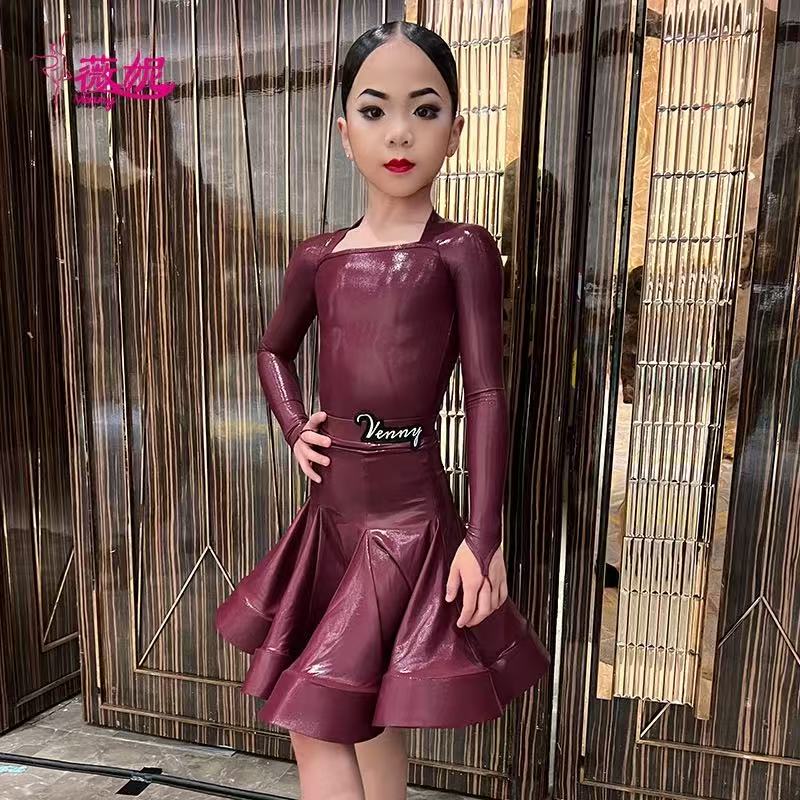 DIVISA DA COMPETIZIONE  COLLO RETTANGOLARE VENNY